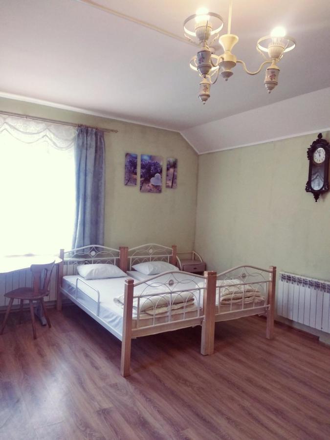 Freedom Hostel Uzhhorod Exterior photo